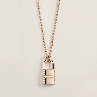ˇSirae GemˇHM ADVANCED NICHE LOCK HEAD NECKLACE DIAMONDS
