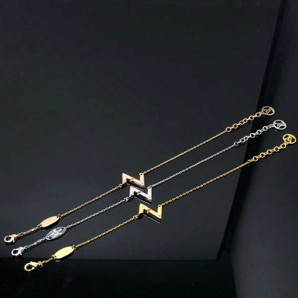 ˇSirae GemˇVOLT LV LOGO BRACELET