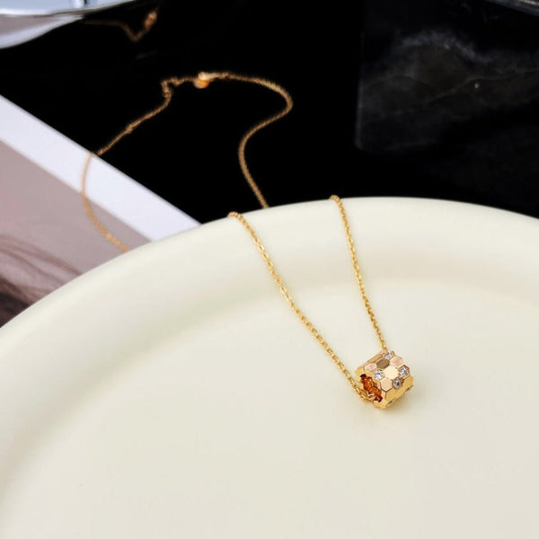 ˇSirae GemˇBEE MINI PEDANT DIAMOND NECKLACE