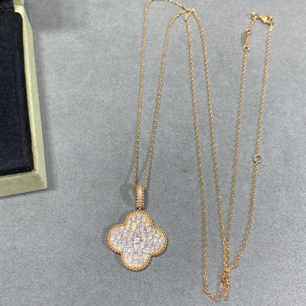 ˇSirae GemˇCLOVER 25MM LARGE PEDANT DIAMOND PAVED LONG NECKLACE