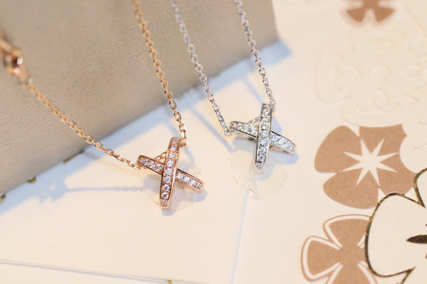 ˇSirae GemˇJEUX DE DIAMOND NECKLACE